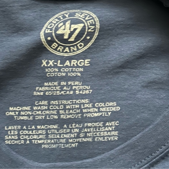 Chicago Cubs Fieldhouse Short Sleeve Tee - Picture 7 of 8